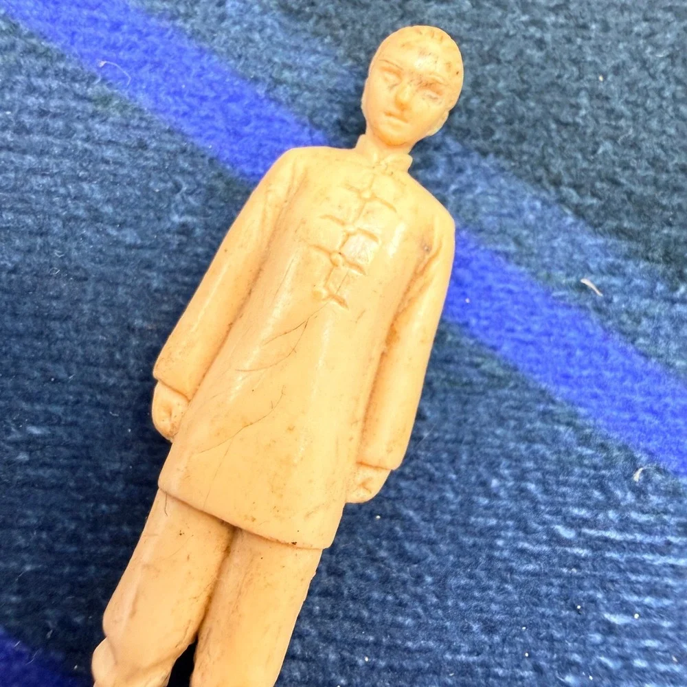 Vintage Antique Celluloid Faux Ivory Carved Chinese Qing Man Figure Statue 2